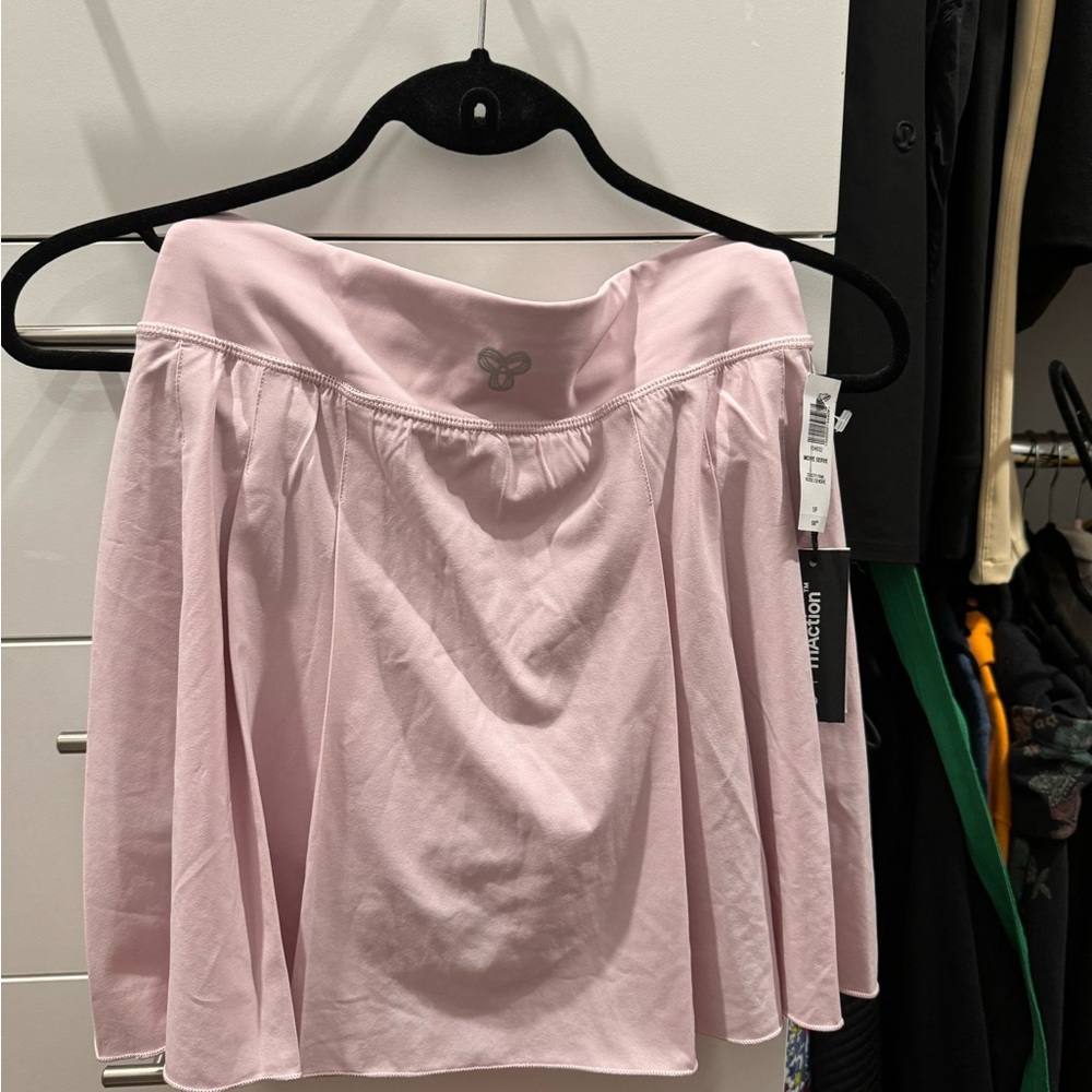 Aritzia skirt.  New with tags.  2024.